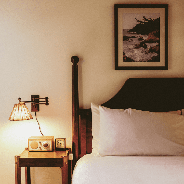 Classic Guest Room bed